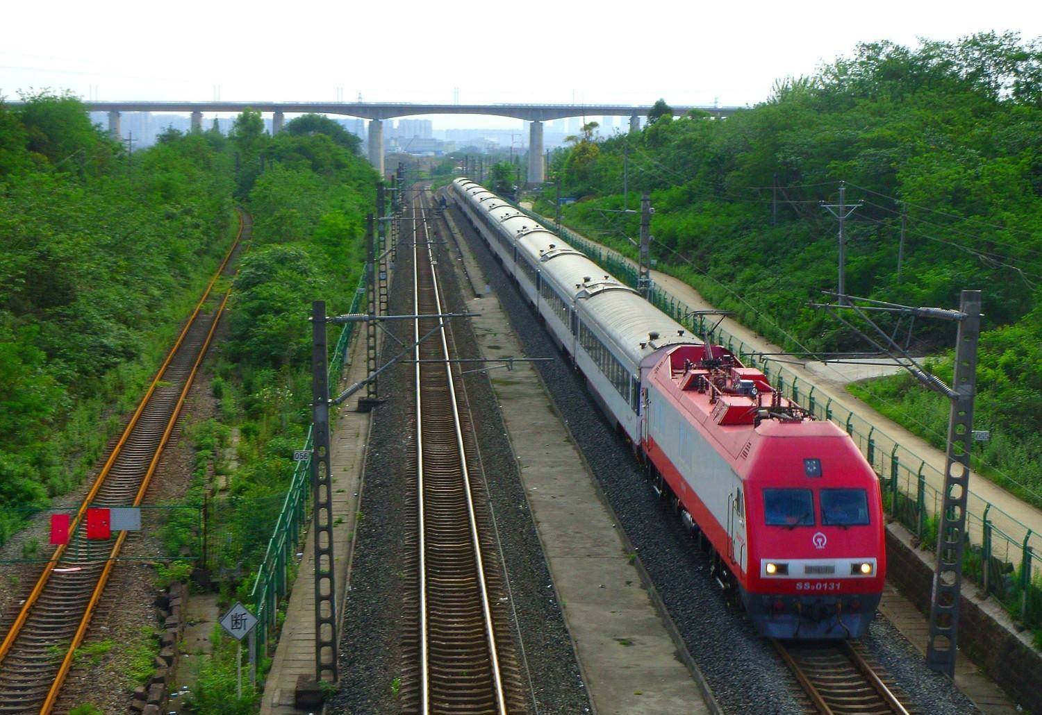 鐵路上的Z字頭列車以後是否會在速度不變的情況下改為T字頭呢？