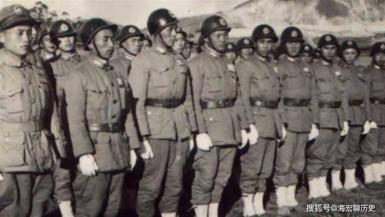 1948年，國民黨将領逃跑；被國民黨搜索隊抓捕，以為他是共軍軍長，押送領賞