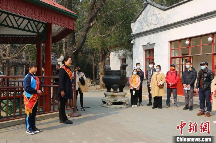 共建共享美好園林 北京市屬公園開啟學雷鋒志願服務活動