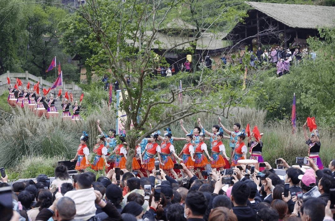 明日三月三上巳節，老人說“3樣端上桌，吉祥無疾禍”，3樣是指啥