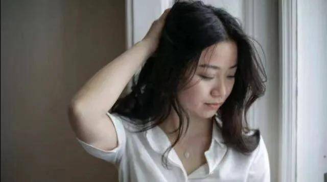 32歲女高管的出軌之路，這是多少女人出軌的起因呢？