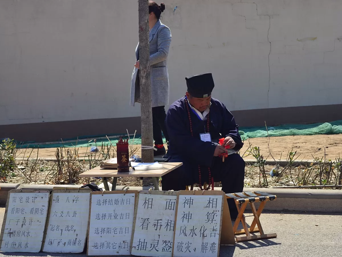 晚婚的人容易上等姻缘 嫁贵夫一定是晚婚