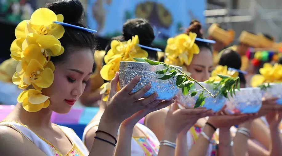 若泼水节来版纳玩，这些节日风俗大家应该提前了解下