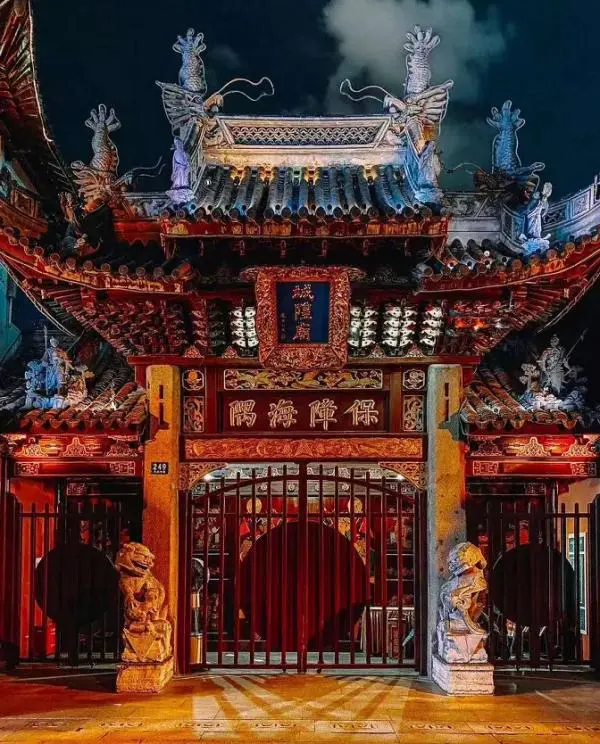 上海城隍庙明日恢复开放：提前2日预约，每日入庙不超两千人